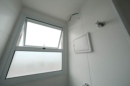 Apartamento para alugar com 39m², 2 quartos e sem vagaBanheiro