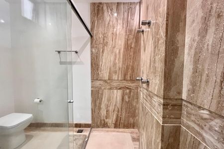 Apartamento para alugar com 316m², 4 quartos e 1 vaga Apartamento para alugar com 316m², 4 quartos e 1 vagaBanheiro 2