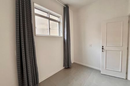 Apartamento para alugar com 316m², 4 quartos e 1 vaga Apartamento para alugar com 316m², 4 quartos e 1 vagaQuarto de serviço 2