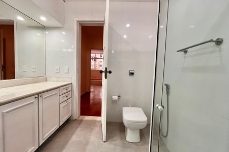 Apartamento para alugar com 316m², 4 quartos e 1 vaga Apartamento para alugar com 316m², 4 quartos e 1 vagaBanheiro 2