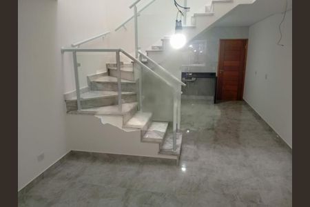 Casa à venda com 3 quartos, 106m² em Jardim Alzira, São Paulo