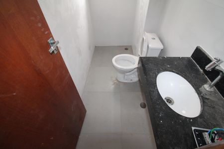 Banheiro de apartamento para alugar com 1 quarto, 40m² em Jardim Primavera, São Paulo