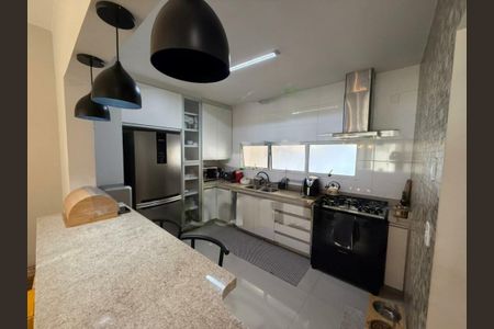 Casa à venda com 149m², 2 quartos e 2 vagas