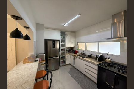 Casa à venda com 149m², 2 quartos e 2 vagas