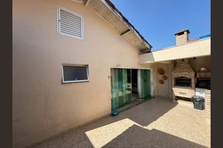 Casa à venda com 149m², 2 quartos e 2 vagas