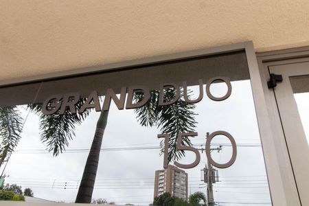 Apartamento para alugar com 67m², 2 quartos e 1 vaga Apartamento para alugar com 67m², 2 quartos e 1 vagaFACHADA
