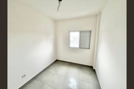 Quarto 1 de apartamento para alugar com 2 quartos, 40m² em Jardim Primavera, São Paulo