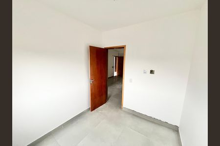 Quarto 1 de apartamento para alugar com 2 quartos, 40m² em Jardim Primavera, São Paulo