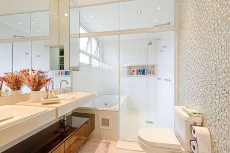 Apartamento à venda com 172m², 3 quartos e 3 vagas Apartamento à venda com 172m², 3 quartos e 3 vagasFoto 02