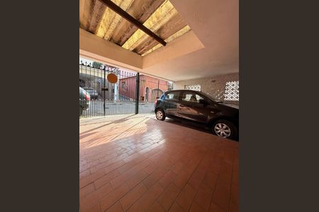 Garagem de casa à venda com 3 quartos, 140m² em Vila Oratorio, São Paulo