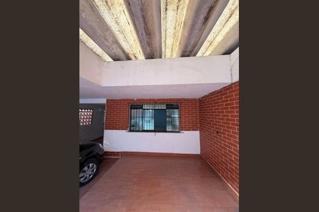 Garagem de casa à venda com 3 quartos, 140m² em Vila Oratorio, São Paulo