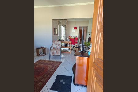 Casa à venda com 250m², 3 quartos e 1 vagaFoto 05