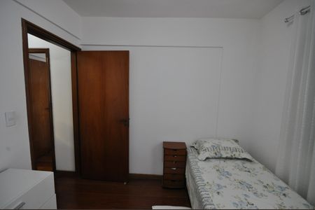 Apartamento à venda com 68m², 2 quartos e 1 vagaQuarto 2