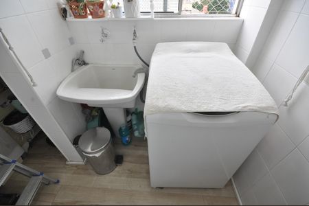 Apartamento à venda com 68m², 2 quartos e 1 vagaÁrea de Serviço