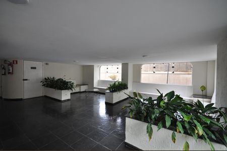 Apartamento à venda com 68m², 2 quartos e 1 vagaHall Social
