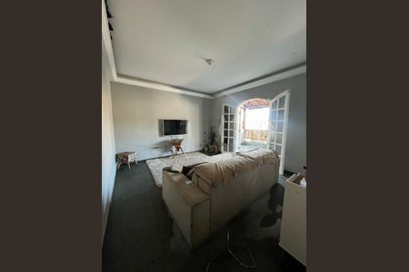 Casa à venda com 3 quartos, 278m² em Jardim Guanhembu, São Paulo