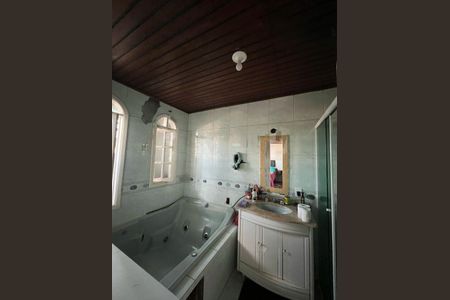 Casa à venda com 3 quartos, 278m² em Jardim Guanhembu, São Paulo