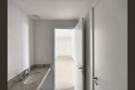Apartamento à venda com 88m², 2 quartos e 1 vaga Apartamento à venda com 88m², 2 quartos e 1 vagaBanheiro Social