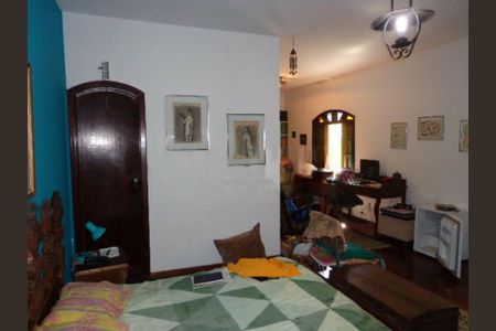 Casa à venda com 5 quartos, 350m² em Jardim Santo Amaro, São Paulo