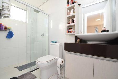 Casa para alugar com 370m², 3 quartos e 4 vagasBanheiro da Suíte 3