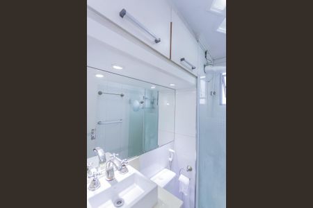 Apartamento à venda com 48m², 2 quartos e 1 vaga Apartamento à venda com 48m², 2 quartos e 1 vagaBanheiro