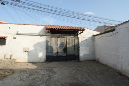 Casa à venda com 90m², 3 quartos e 4 vagas