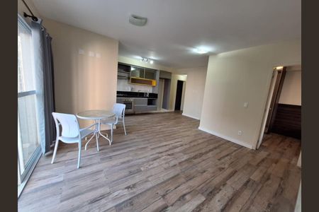 Foto 02 de apartamento à venda com 2 quartos, 65m² em Alphaville, Santana de Parnaíba