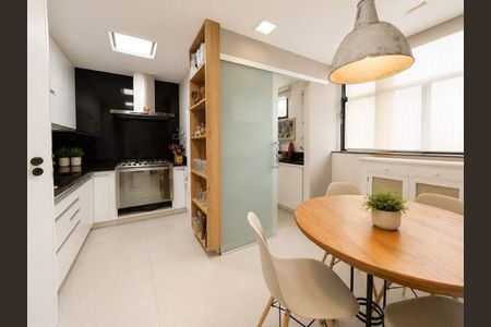 Apartamento à venda com 126m², 3 quartos e 2 vagas