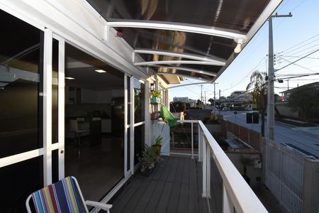 Sacada com Churrasqueira de casa para alugar com 7 quartos, 370m² em Xaxim, Curitiba
