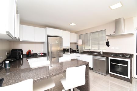 Casa para alugar com 370m², 7 quartos e 4 vagasSala/Cozinha