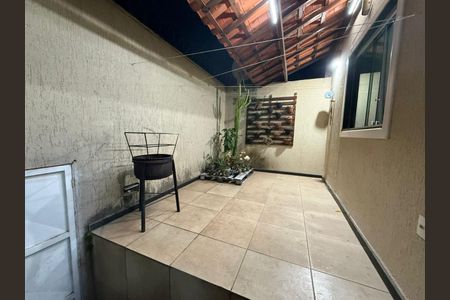 Casa à venda com 3 quartos, 85m² em Estrela Dalva, Contagem