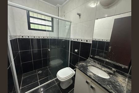 Casa para alugar com 93m², 3 quartos e 1 vaga Casa para alugar com 93m², 3 quartos e 1 vagaBanheiro Social