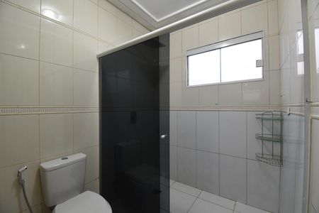 Casa para alugar com 370m², 3 quartos e 4 vagasBanheiro da Suíte 1