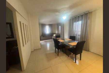 Casa à venda com 450m², 5 quartos e 4 vagasSala de Jantar