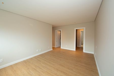 Apartamento para alugar com 242m², 4 quartos e 5 vagas Apartamento para alugar com 242m², 4 quartos e 5 vagasQUARTO4