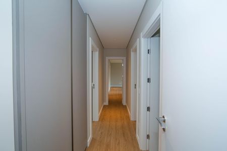 Apartamento para alugar com 242m², 4 quartos e 5 vagas Apartamento para alugar com 242m², 4 quartos e 5 vagasCORREDOR