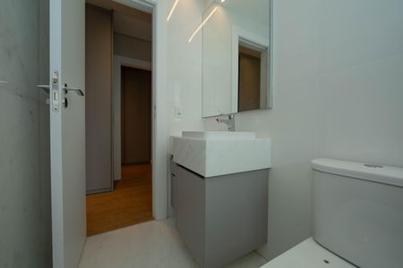 Apartamento para alugar com 242m², 4 quartos e 5 vagas Apartamento para alugar com 242m², 4 quartos e 5 vagasBANHEIRO2