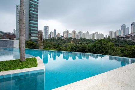 Apartamento para alugar com 242m², 4 quartos e 5 vagas Apartamento para alugar com 242m², 4 quartos e 5 vagasPISCINA