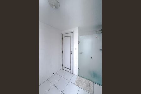 Apartamento à venda com 96m², 2 quartos e 1 vaga Apartamento à venda com 96m², 2 quartos e 1 vagaBanheiro