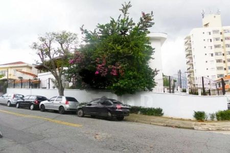 Casa à venda com 4 quartos, 255m² em Campo Grande, São Paulo