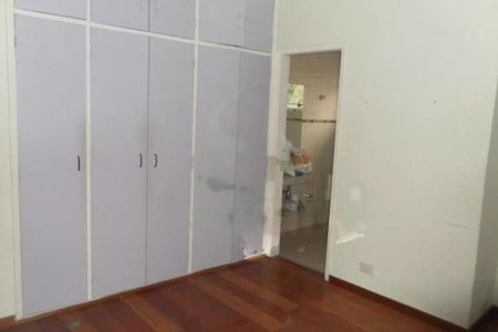 Casa à venda com 4 quartos, 255m² em Campo Grande, São Paulo