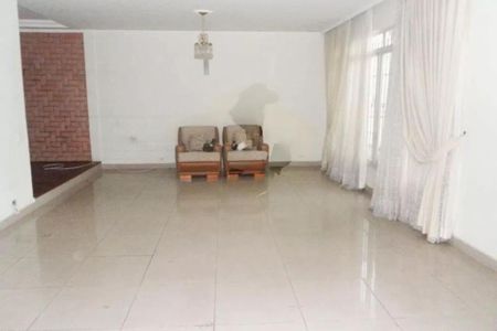 Casa à venda com 4 quartos, 255m² em Campo Grande, São Paulo