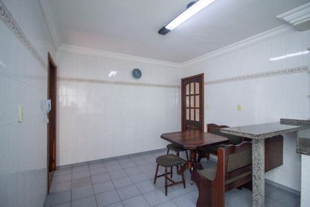 Apartamento para alugar com 134m², 2 quartos e 2 vagas Apartamento para alugar com 134m², 2 quartos e 2 vagasCozinha