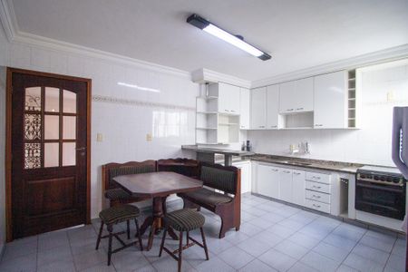 Apartamento para alugar com 134m², 2 quartos e 2 vagas Apartamento para alugar com 134m², 2 quartos e 2 vagasCozinha