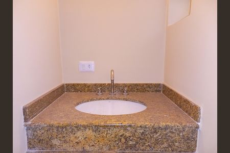 Apartamento à venda com 125m², 2 quartos e 1 vaga Apartamento à venda com 125m², 2 quartos e 1 vagaBanheiro 2