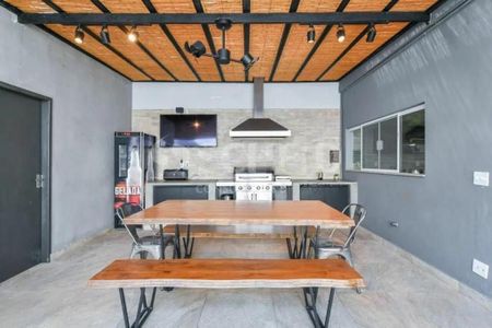Casa à venda com 240m², 4 quartos e 3 vagas