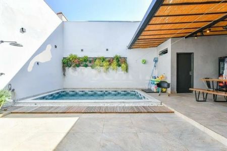 Casa à venda com 240m², 4 quartos e 3 vagas