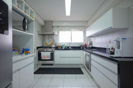 Apartamento à venda com 266m², 4 quartos e 4 vagas