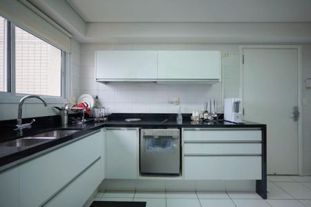 Apartamento à venda com 266m², 4 quartos e 4 vagas