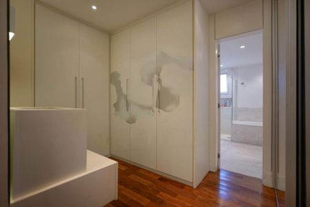Apartamento à venda com 266m², 4 quartos e 4 vagas